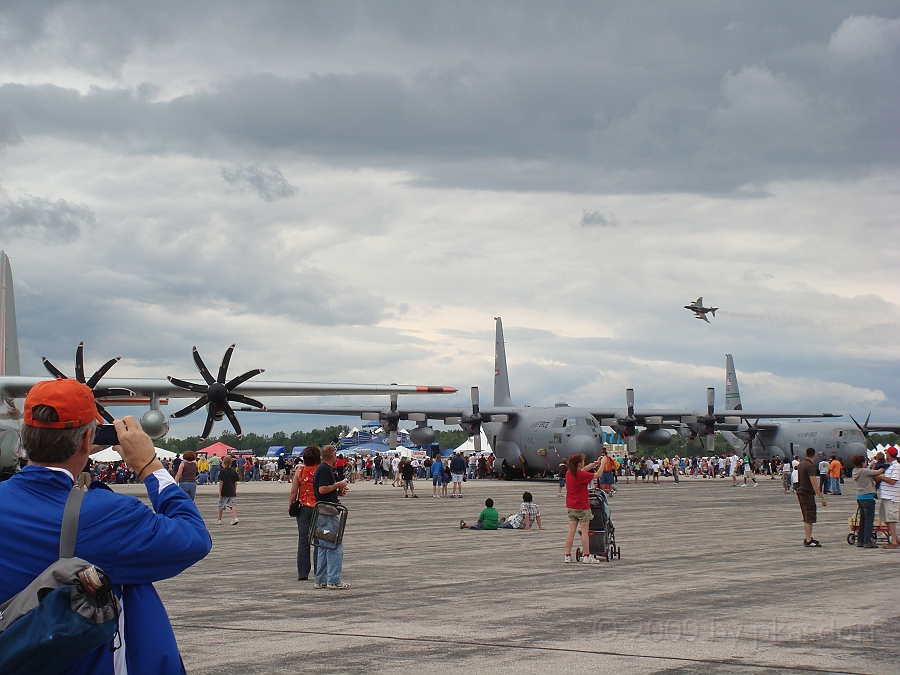 Willow Run Airshow [2009 July 18] 072.JPG - Scenes from the Thunder Over Michigan Air Show at Willow Run Airport